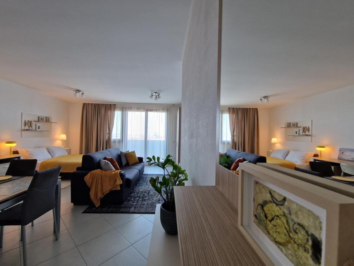 Apartmán Central Skystudio Temešvár Exteriér fotografie
